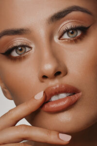 Model: Kuebra Gueven | Agency: Modelwerk | Make-Up Artist and Hairstylist: Seda Jane Make-Up Artist | Beauty Shooting | Location: Cologne, Germany